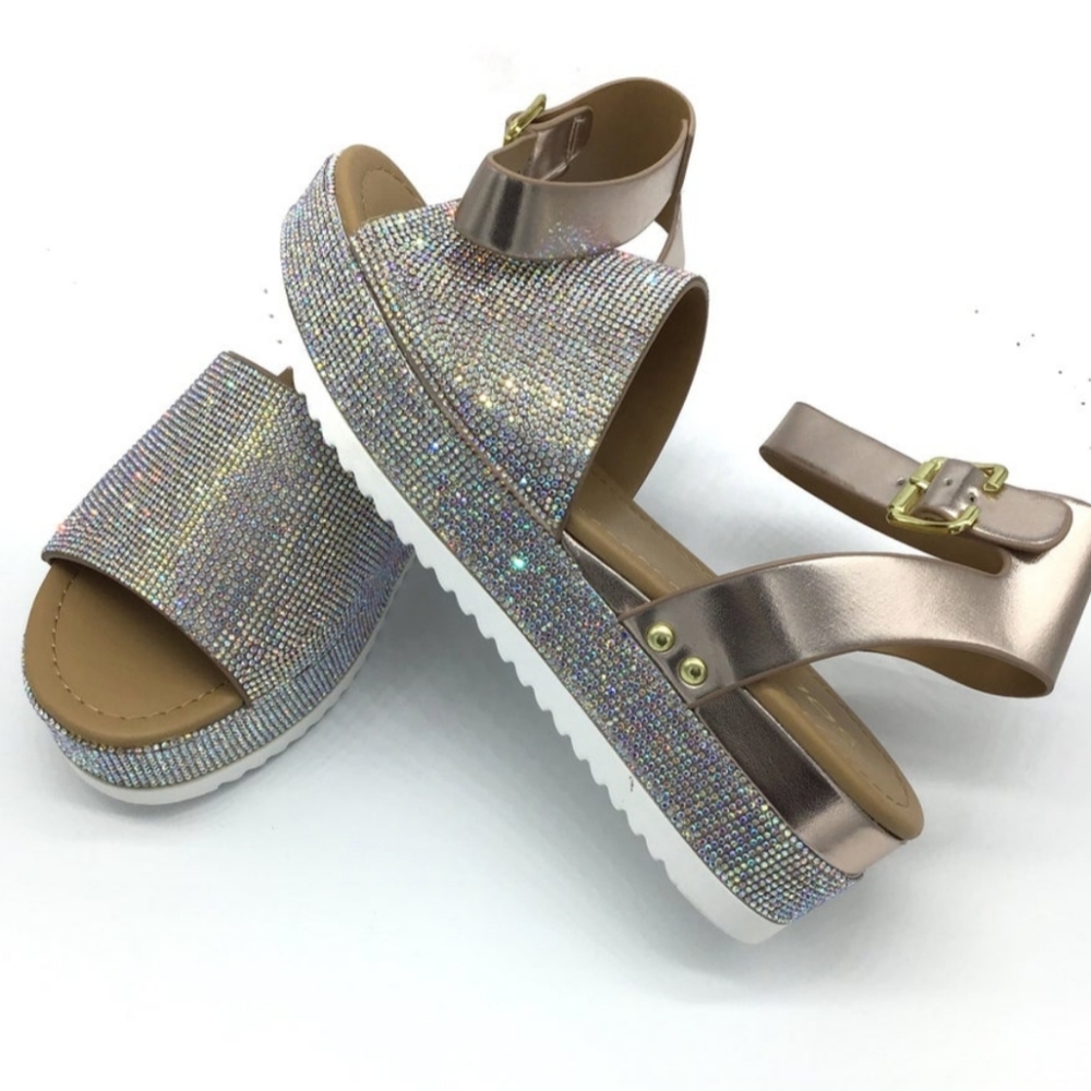 SODA sandals.  ✨️